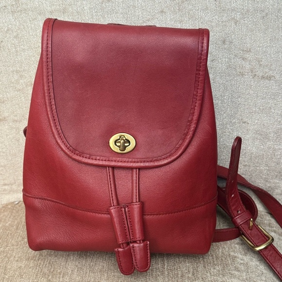 Vintage Coach Day Pack - Red Regular Size - EXCELLENT CONDITION C6C-9960 - Picture 1 of 10